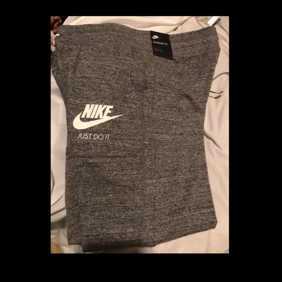 Street/Lounge NIKE Bottoms*NWT*Price FIRM* - Picture 3 of 12